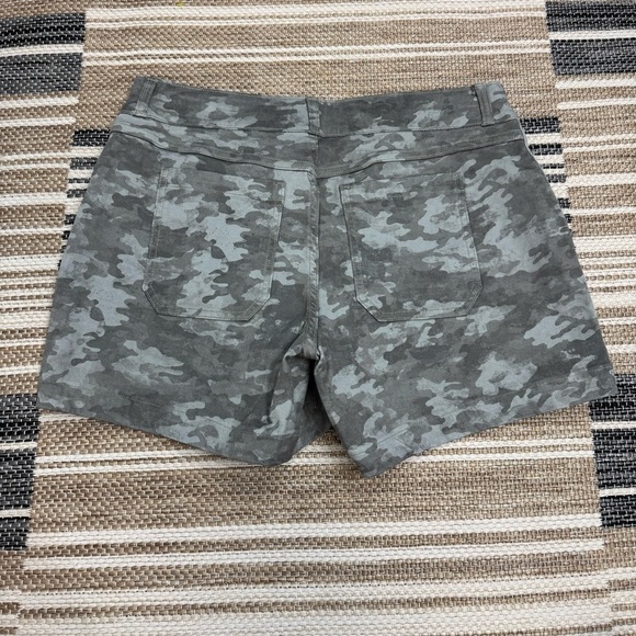 Spanx Stretch Twill Short Stone Wash Camo Pull On Size Large - Picture 2 of 10